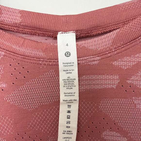 Lululemon Train to Be Short Sleeve Shirt in Brier Rose Multi - Picture 2 of 3